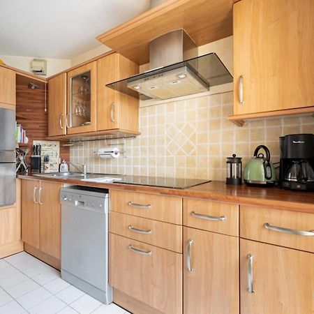 Spacious Apartment With Pool Located In The Marina Of Mandelieu Exterior foto