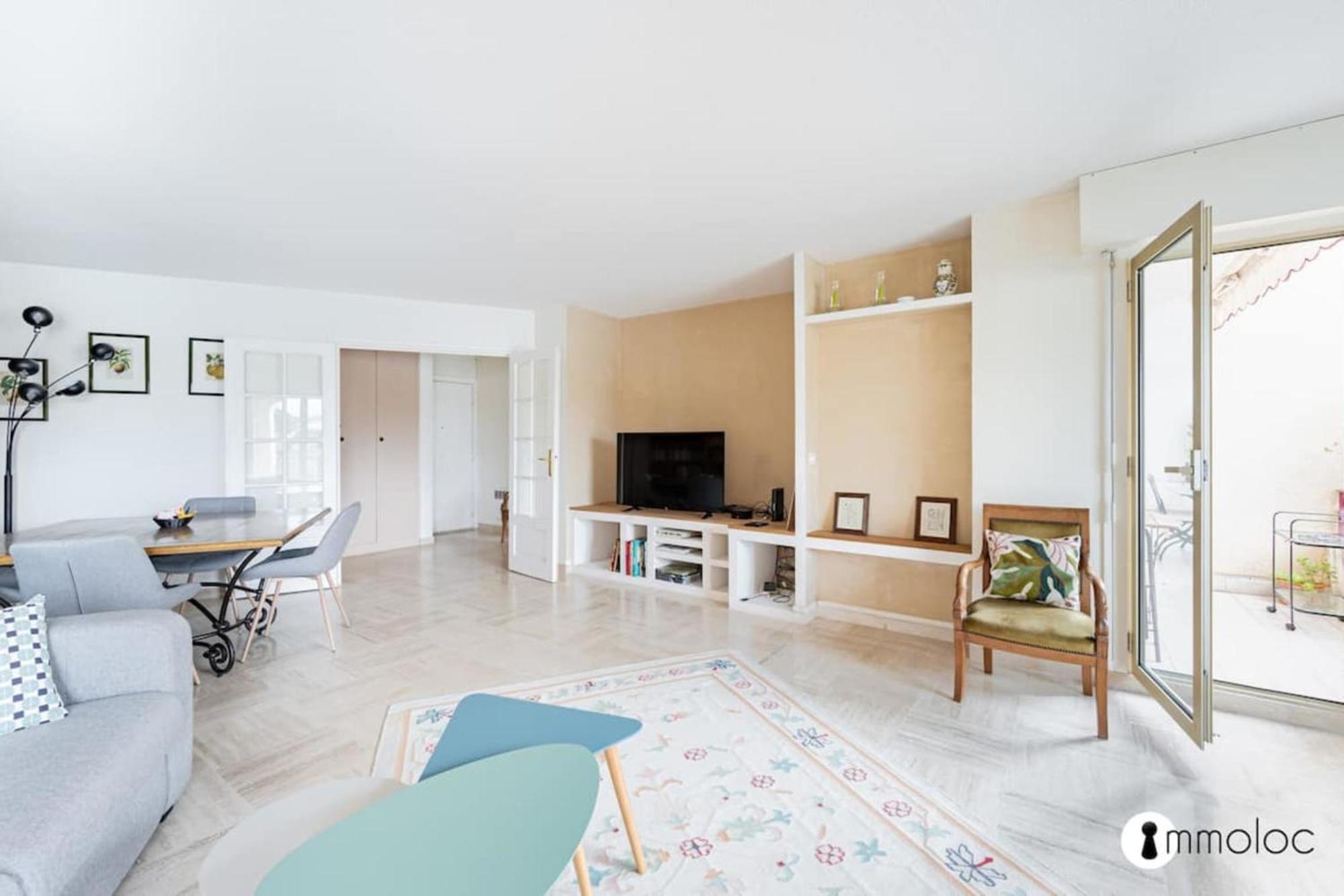 Spacious Apartment With Pool Located In The Marina Of Mandelieu Exterior foto